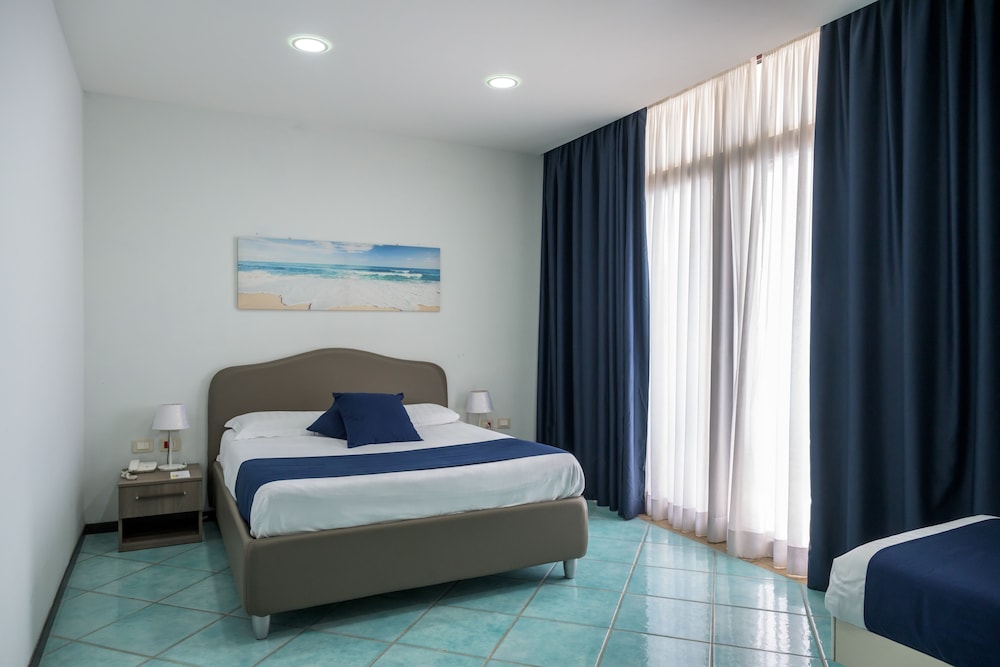 Double Room, Sea View - Photo 19