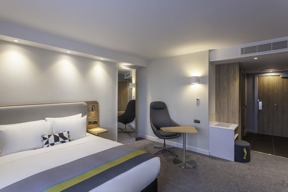 Standard Room, 1 Double Bed with Sofa bed, Accessible