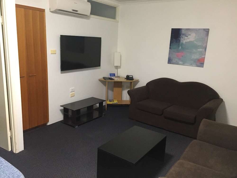 Superior Apartment, 1 King Bed, Non Smoking, Kitchenette - Photo 5