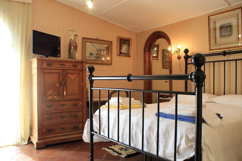 Deluxe Villa, 6 Bedrooms, Pool Access