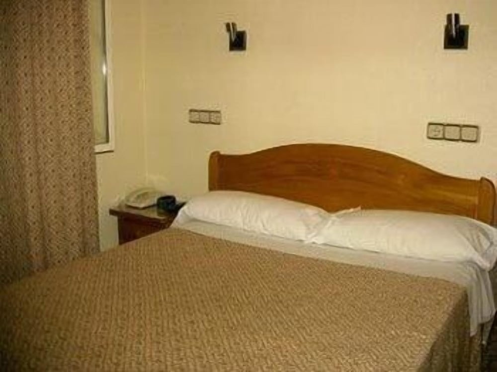 Double or Twin Room photo 2