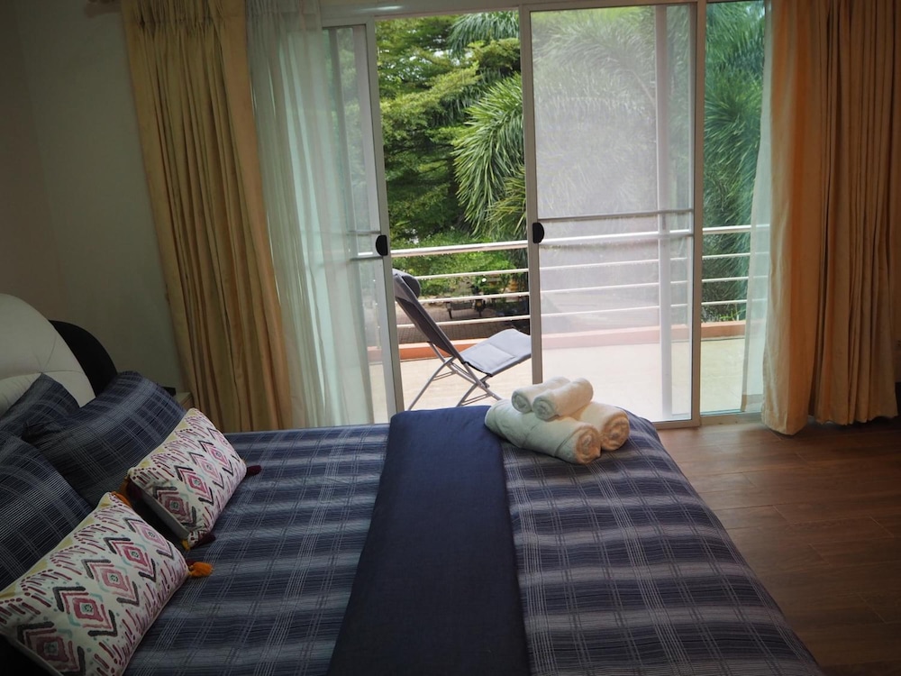 Standard Double Room With Balcony And Private Bathroom photo 3
