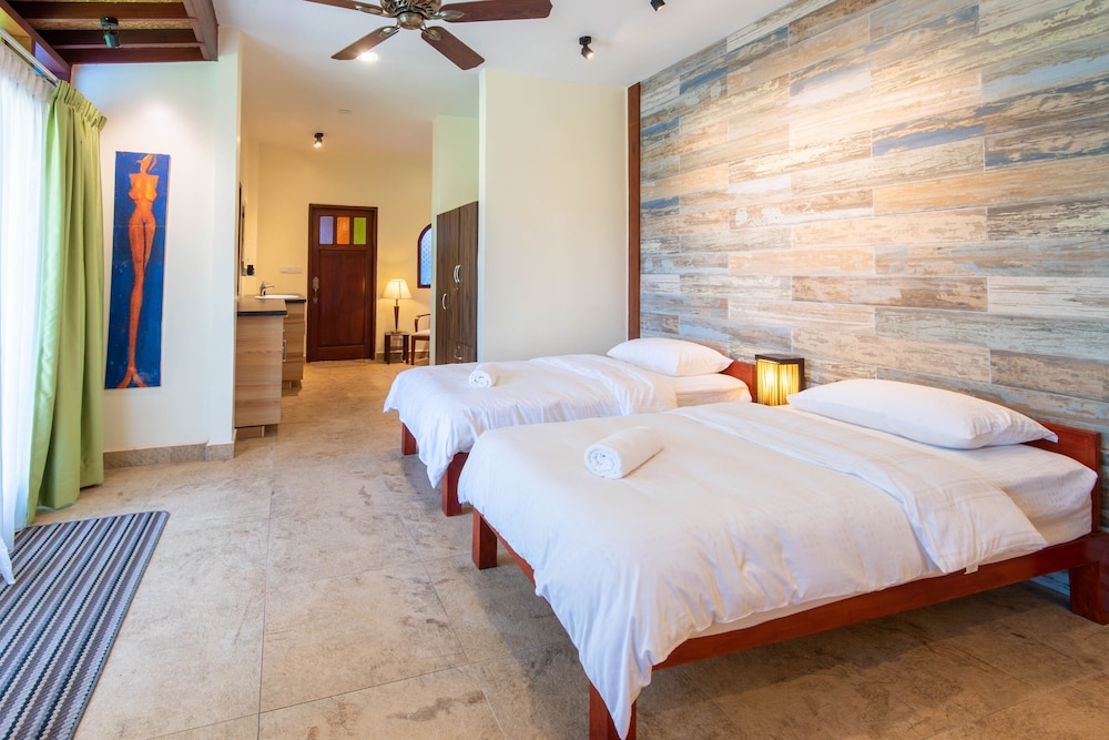 Royal Orchid Villa - Photo 26