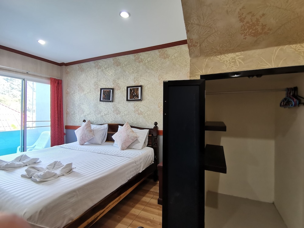 Standard Triple Room photo 3