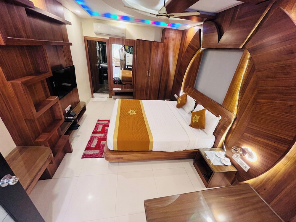 Luxury Room, City View