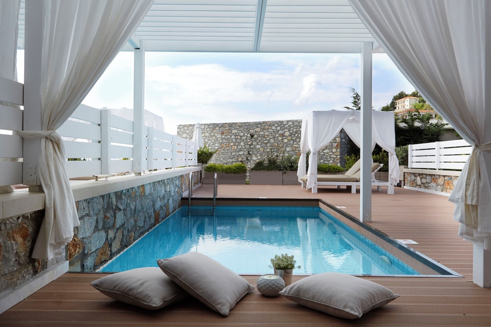 Suite, Private Pool - Photo 3