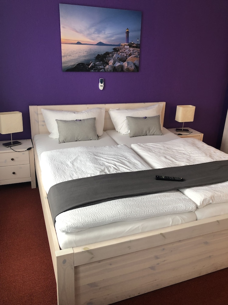 Double Room - Photo 7