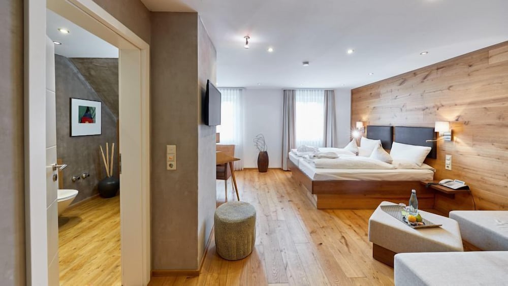 Deluxe Double Room - Photo 7
