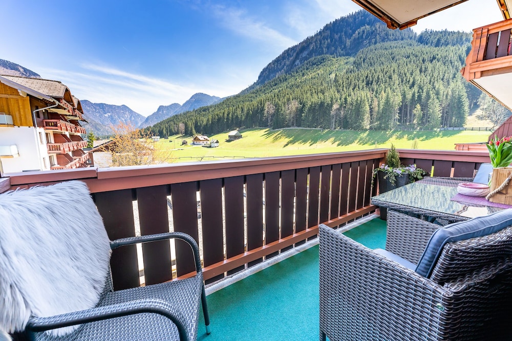 Deluxe Studio Suite, Balcony, Mountain View (Hallstatt Dachstein Inn) photo 3