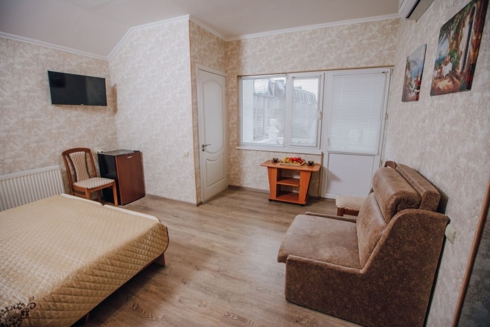 Triple Room, Balcony photo 1