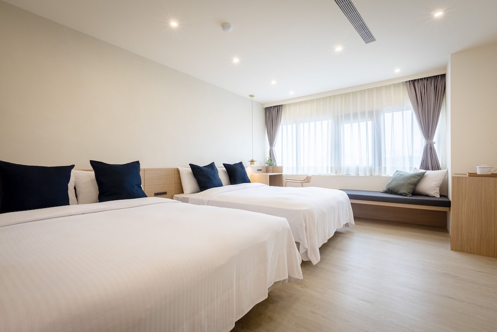 Deluxe Quadruple Room