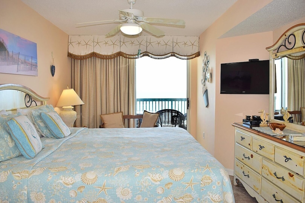 Condo, 3 Bedrooms