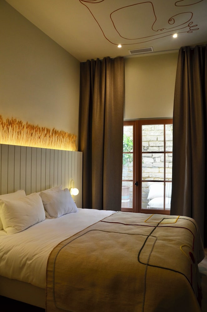 Exclusive Room, Courtyard View