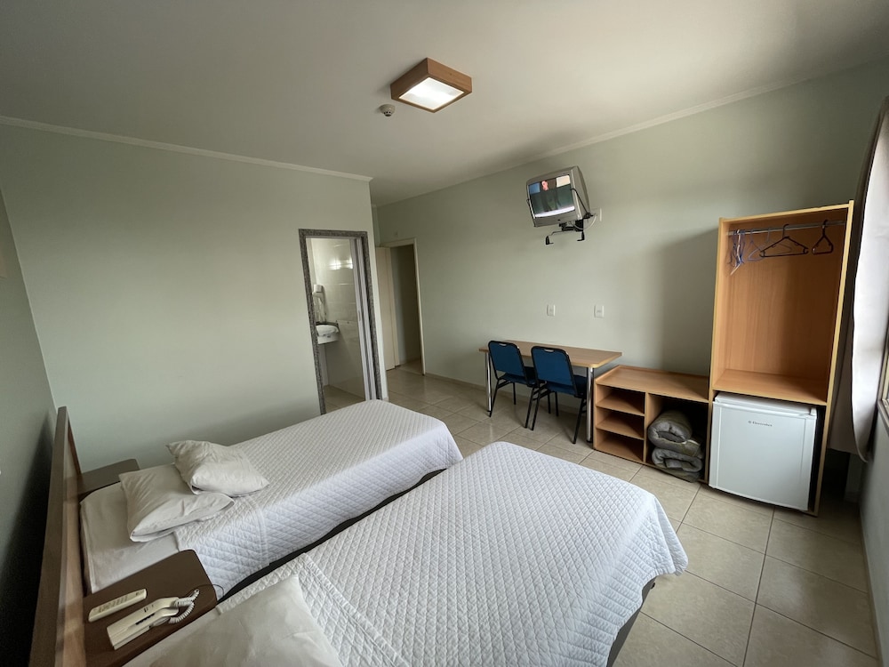 Basic Twin Room photo 1