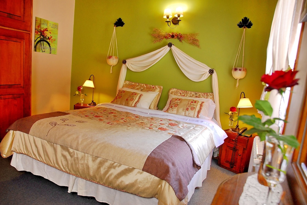 Superior Apartment, 2 Bedrooms, Jetted Tub, River View photo 1