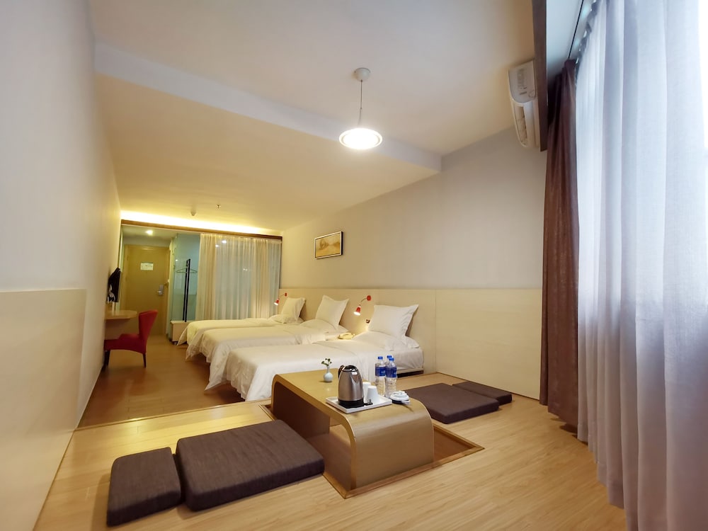 Signature Triple Room