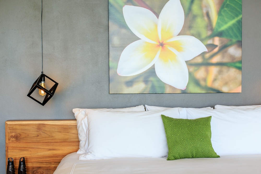 Luxury Suite, 1 King Bed, Terrace, Ocean View photo 3