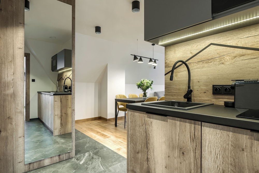 Apartament Suite z balkonem