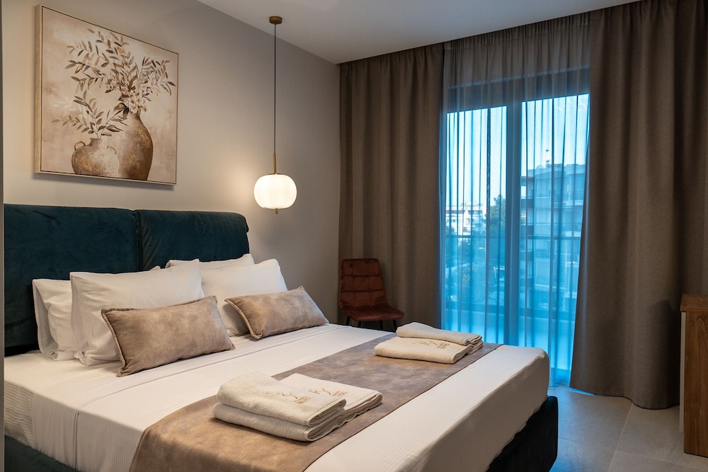 Standard Double Room, City View photo 2