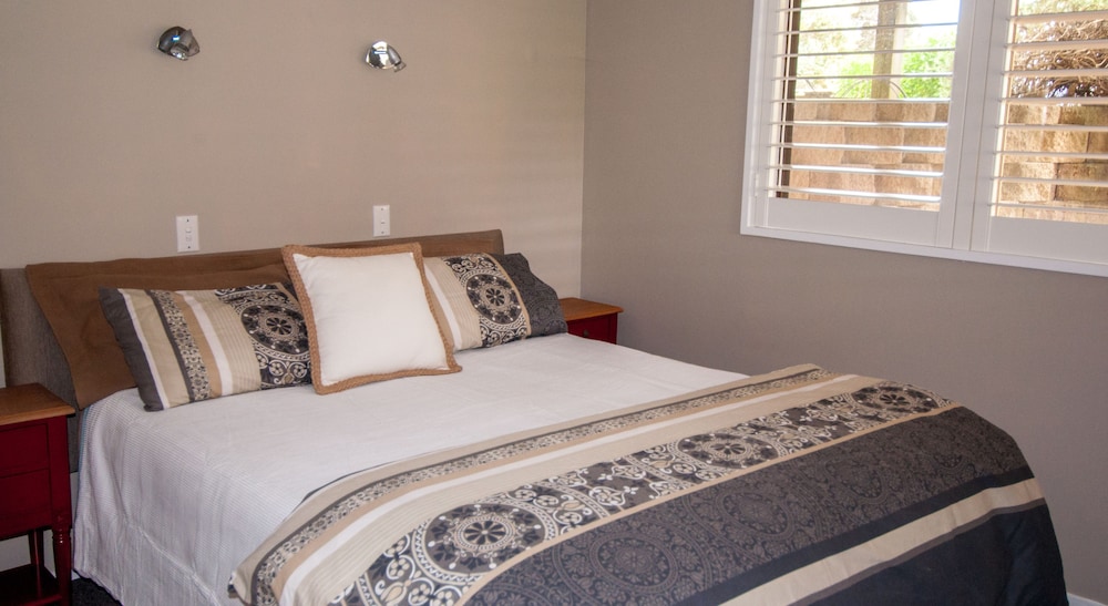 Suite, 1 Bedroom, Partial Sea View photo 1