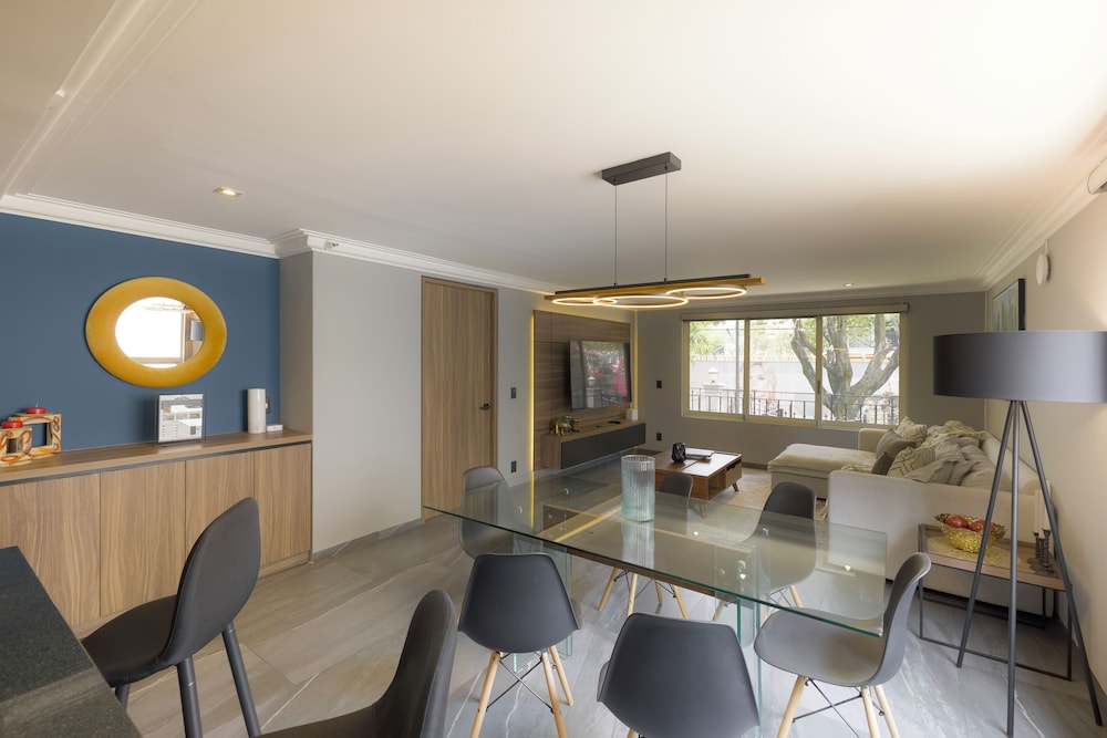 Luxury Apartment, 2 Bedrooms - Photo 18