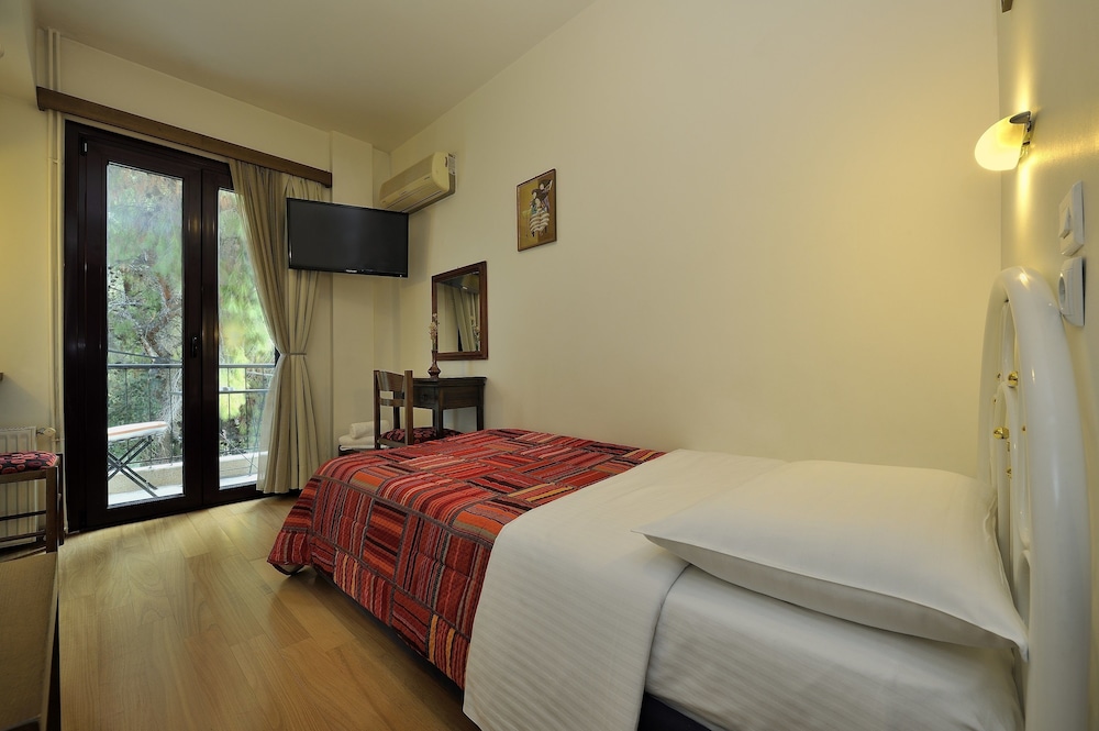 Economy Single Room