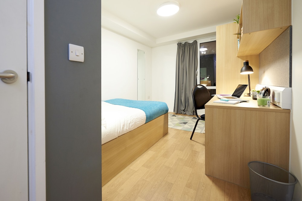 Economy Double Room, 1 Large Twin Bed, Private Bathroom