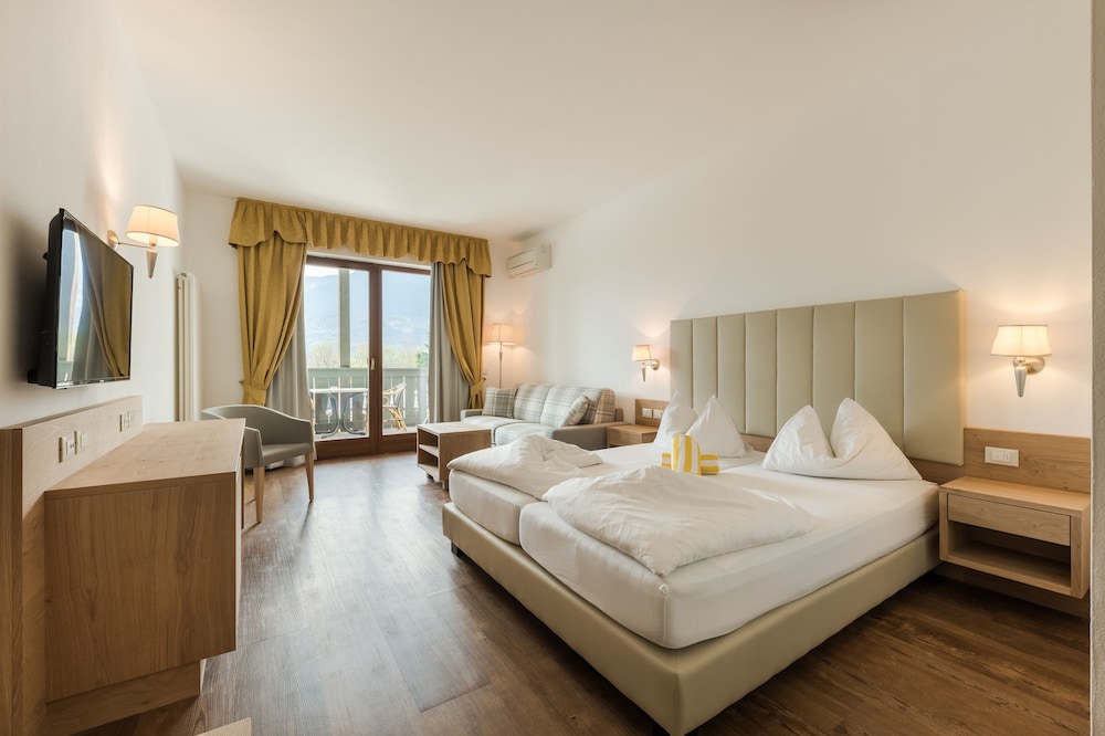 Double or Twin Room, Balcony photo 2