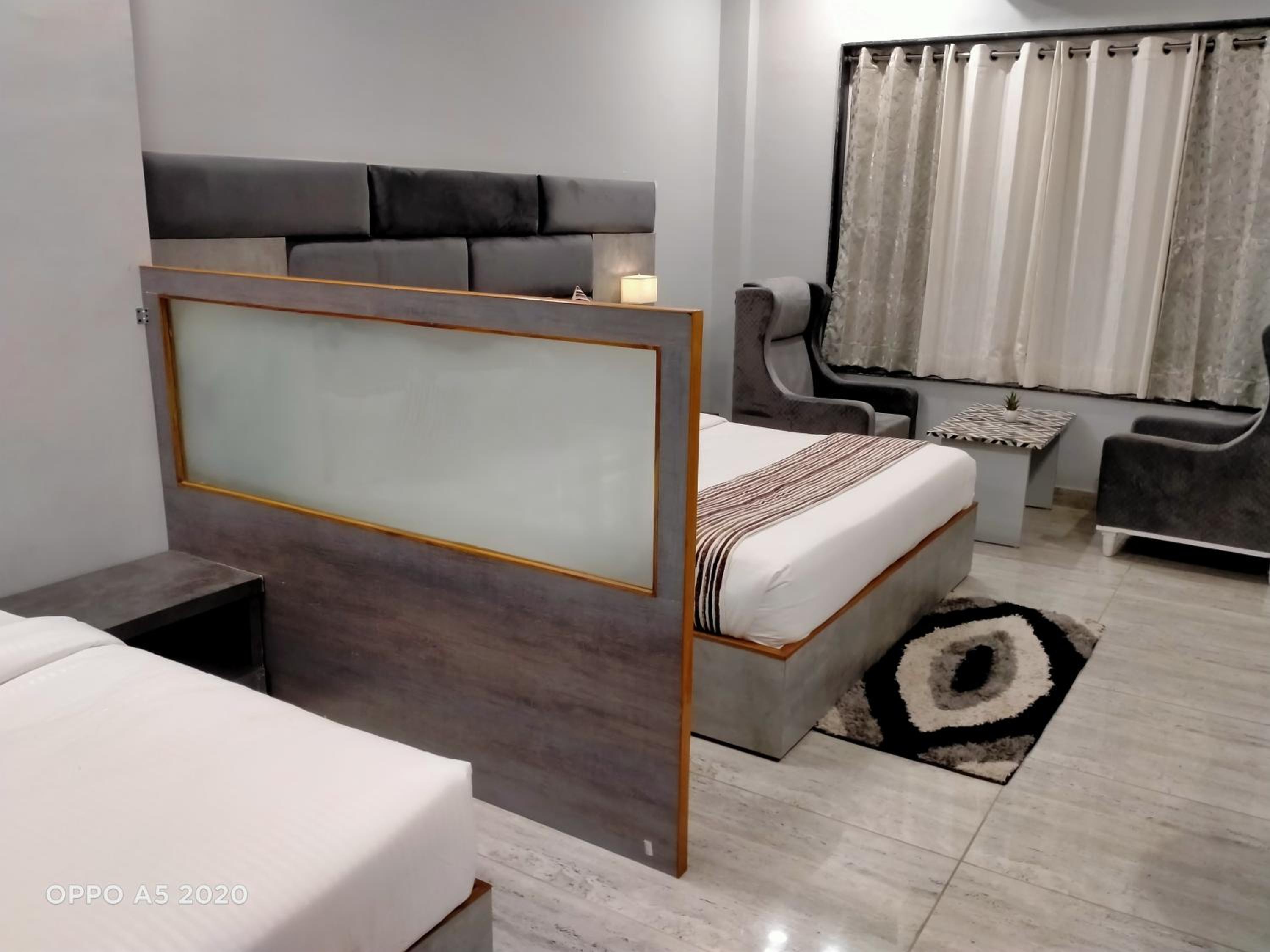 Family Suite - Photo 10