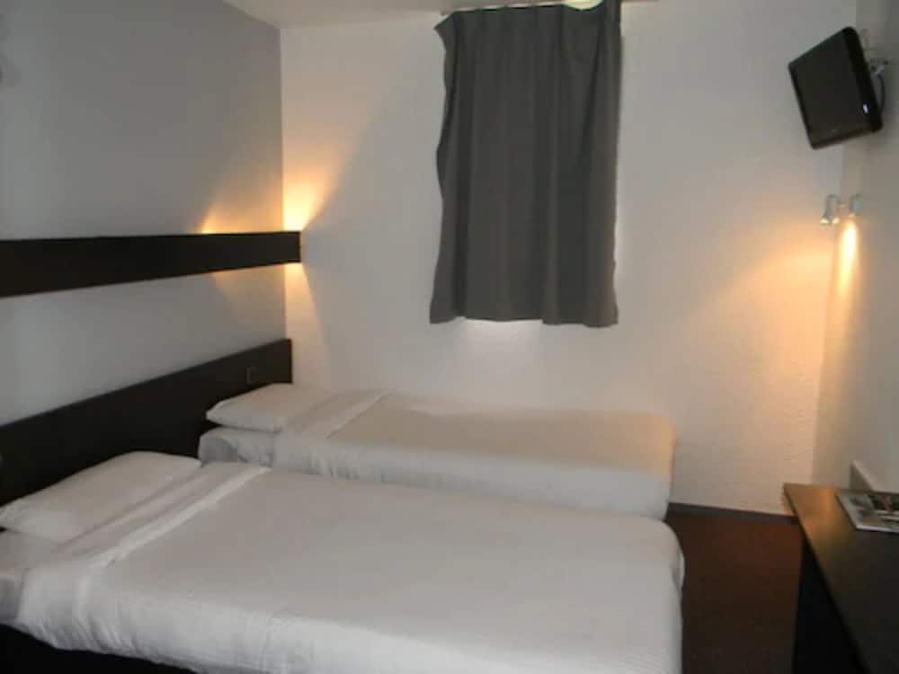 Classic Twin Room