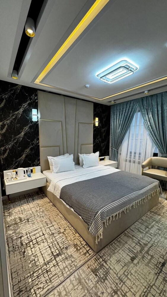 Family Quadruple Room, City View photo 3