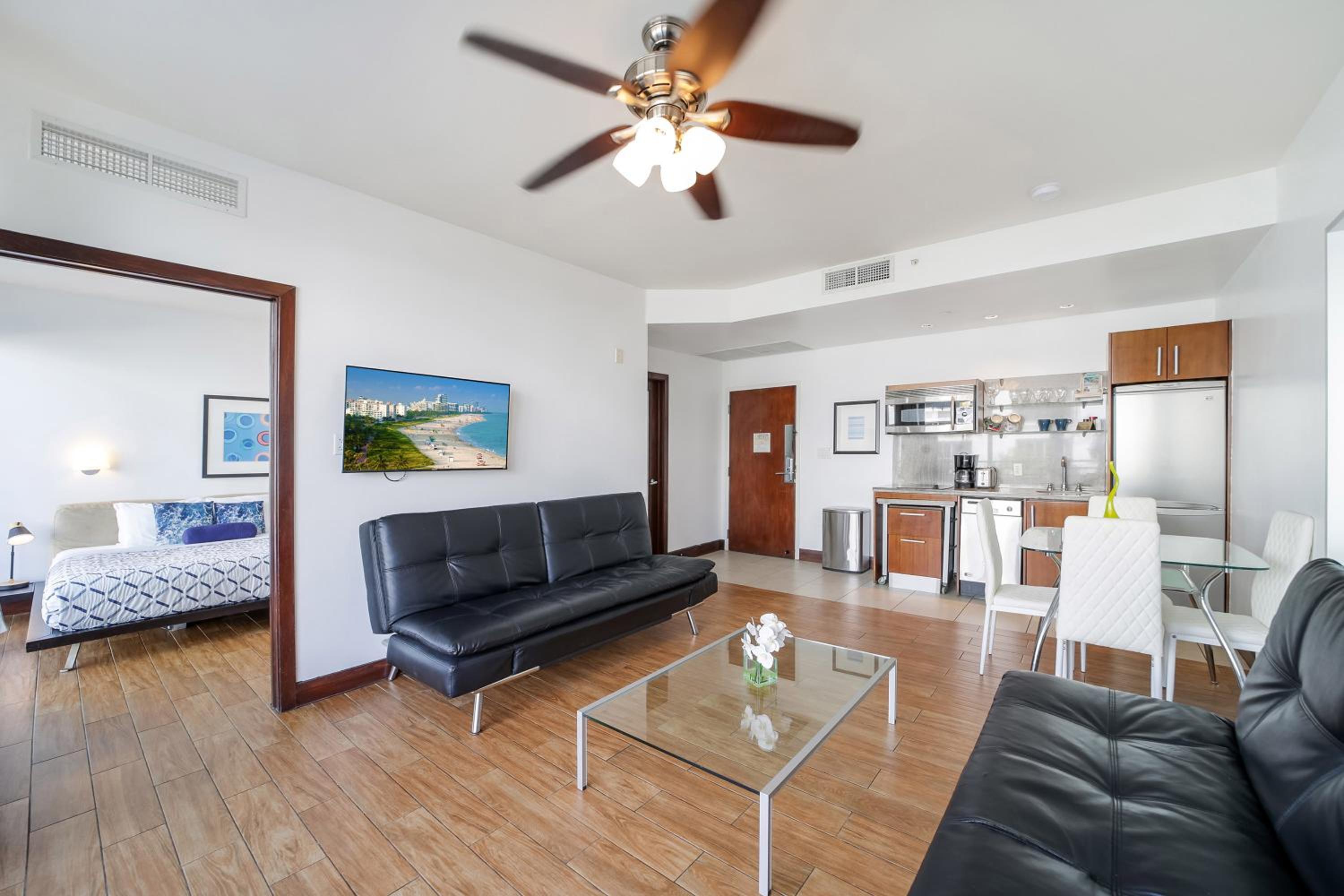 One-Bedroom King Suite Partial Ocean View and Balcony - Unit C302