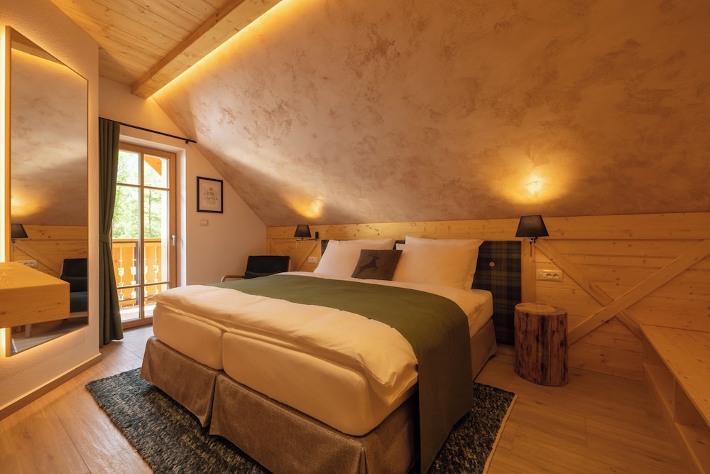 Alpine SPA Chalet (2 Persons)
