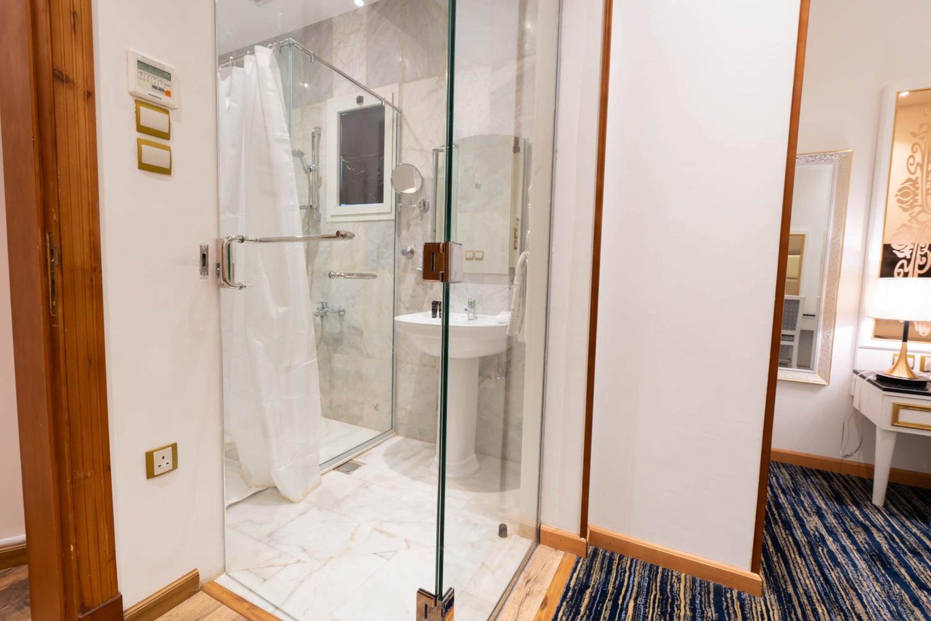 Prince Suite With Private Pool photo 2