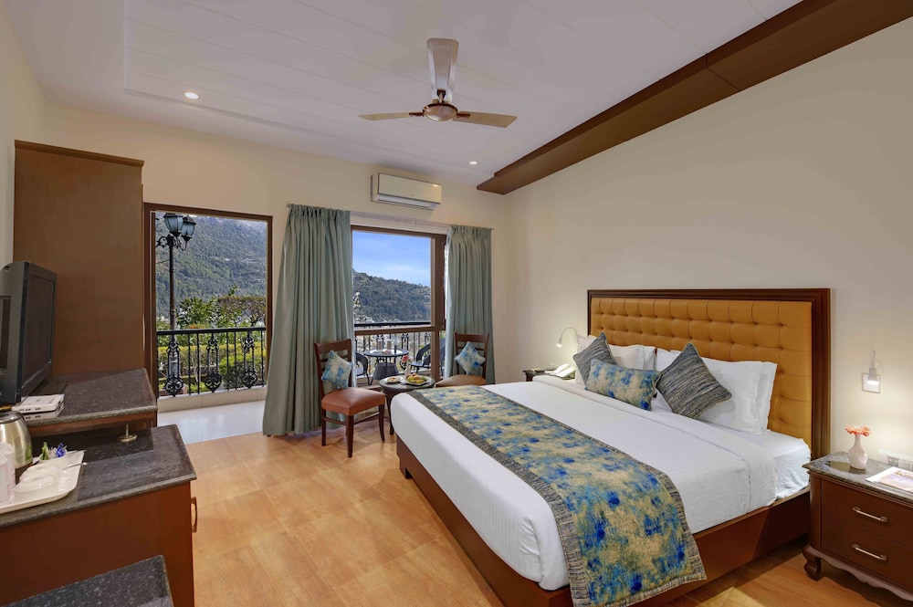 Comfort Room, Lake View