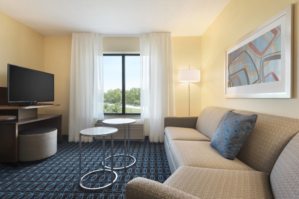 Executive Suite, 1 King Bed with Sofa bed - Photo 1