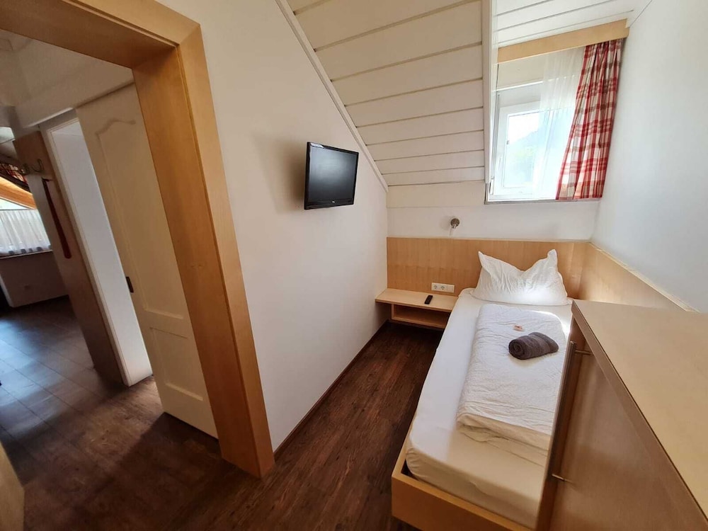 Comfort Twin Room photo 2