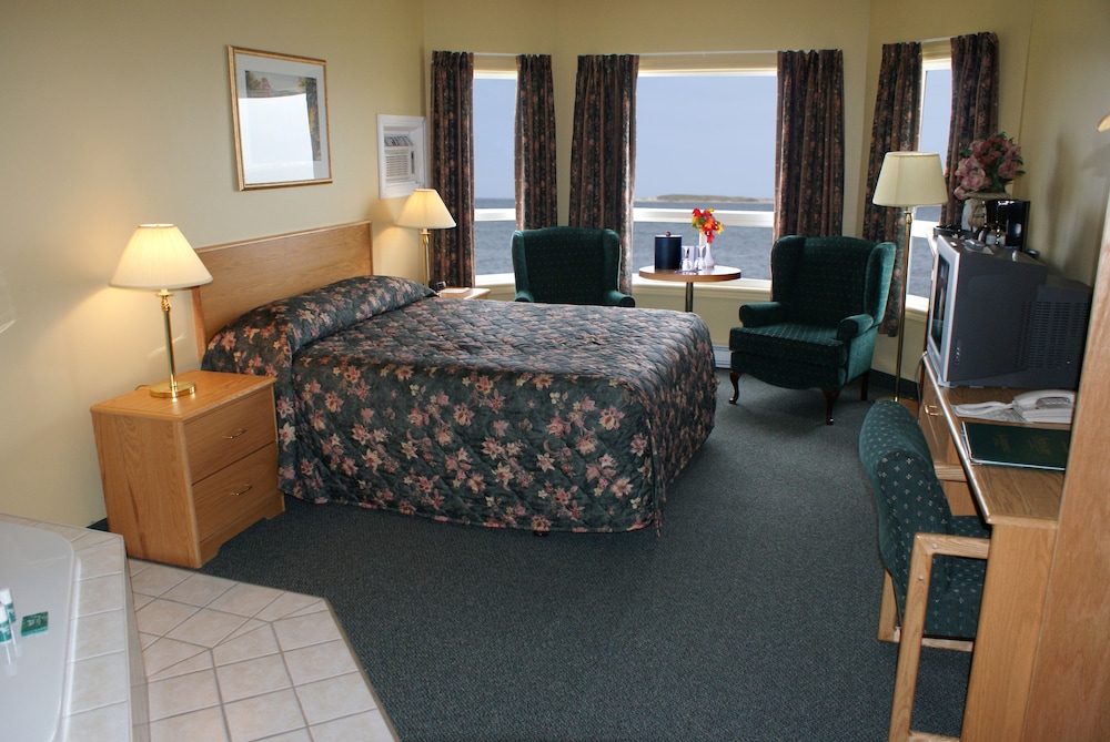 Standard Room, Ocean View photo 1