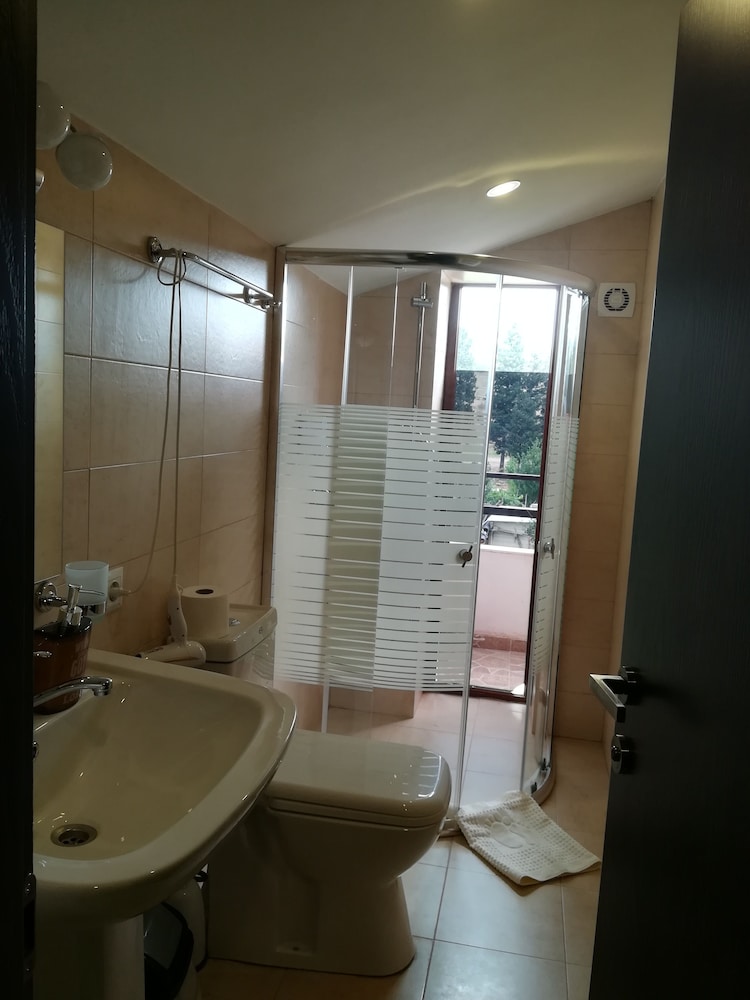 Standard Twin Room, Balcony, Garden View photo 2