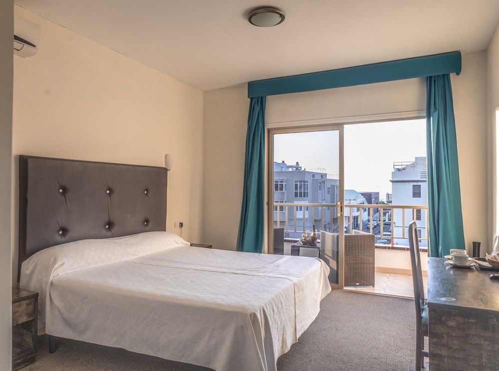 Standard Double Room, 2 Twin Beds - Photo 3