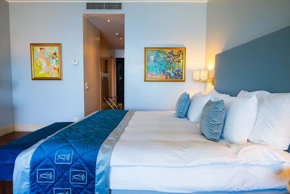 Panoramic Suite, 1 Bedroom, Balcony (Single) - Photo 2