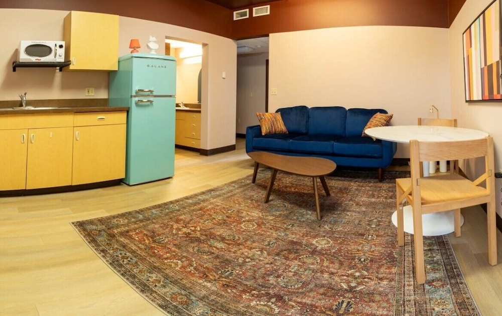 Classic Suite, 2 Bedrooms, Non Smoking, City View photo 3