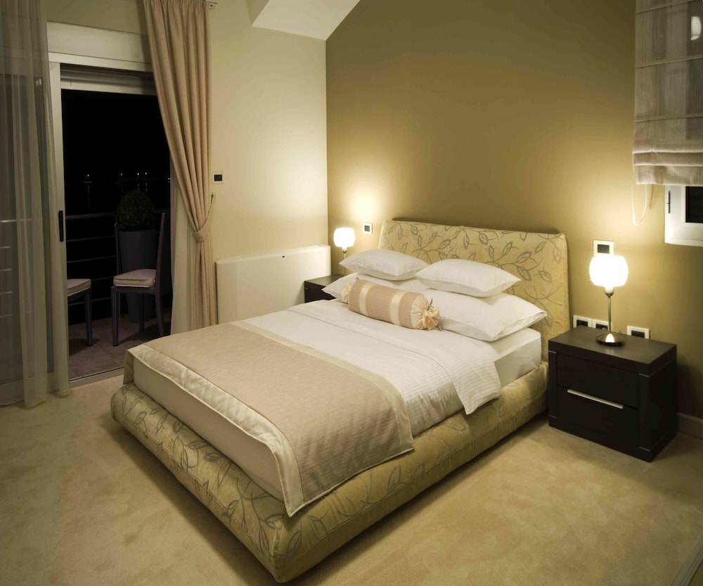 Deluxe Double Room, Balcony photo 2