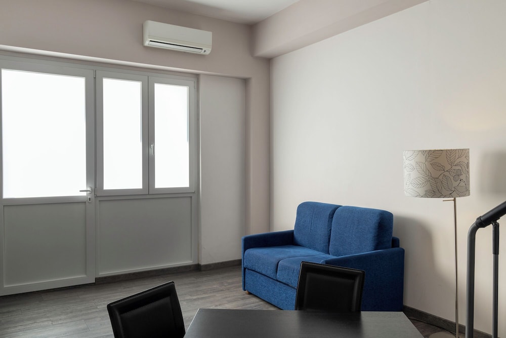 Family Duplex - Photo 5
