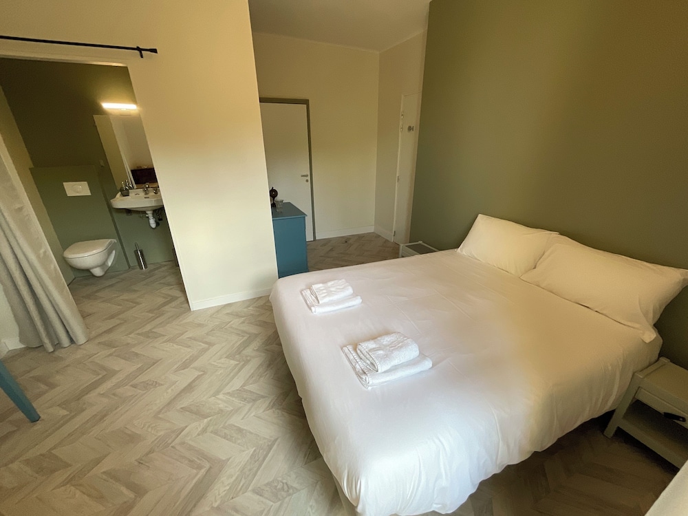 Classic Triple Room photo 1