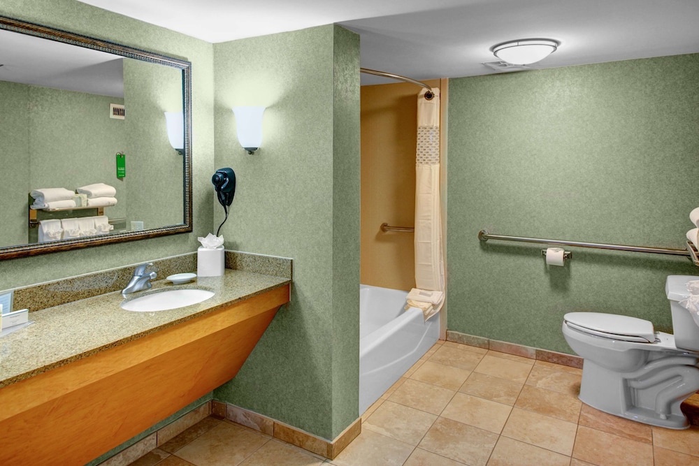 Room, Accessible, Non Smoking - Photo 5
