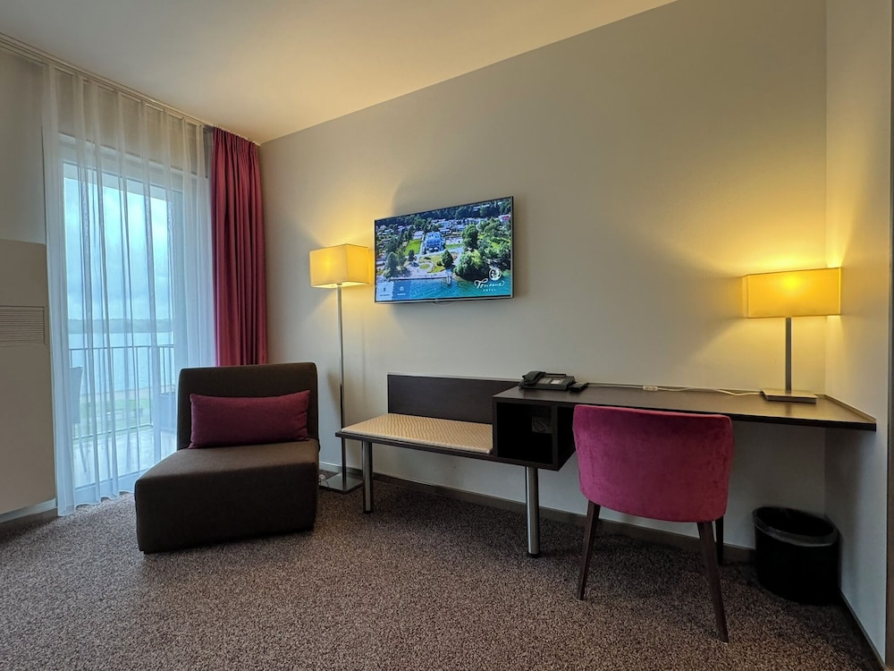 Superior Double Room, Balcony, Lake View photo 1