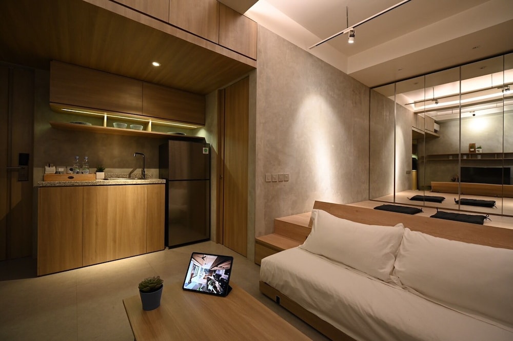 Modoru+ (Corner Wardrobe) Suite - Photo 3