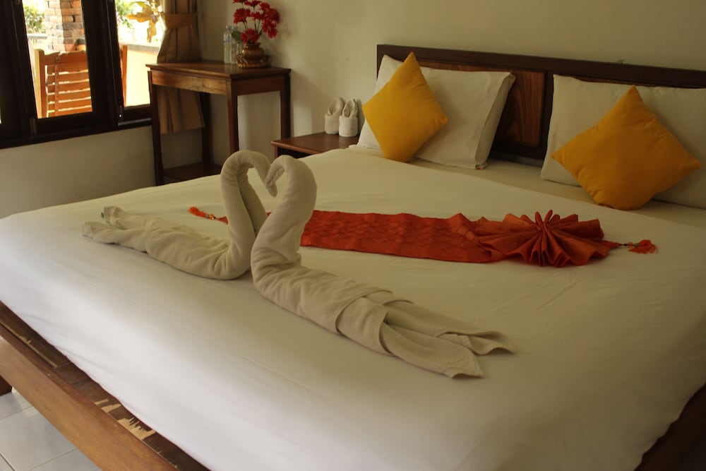Standard Bungalow (with Air-con) photo 2