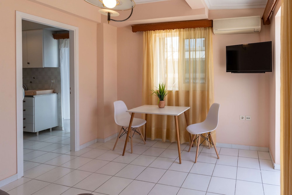 Luxury Apartment photo 2